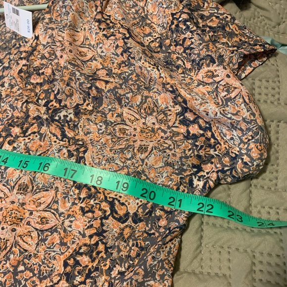 NEW! Maurices Top - Picture 8 of 12